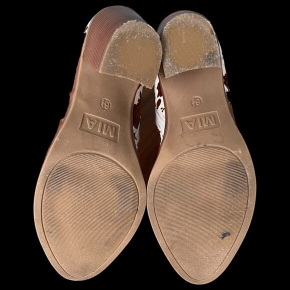 MIA Women's Size 6.5 Ivory Brown Cow Print Ankle Boots Heeled Western Boots - Picture 11 of 14